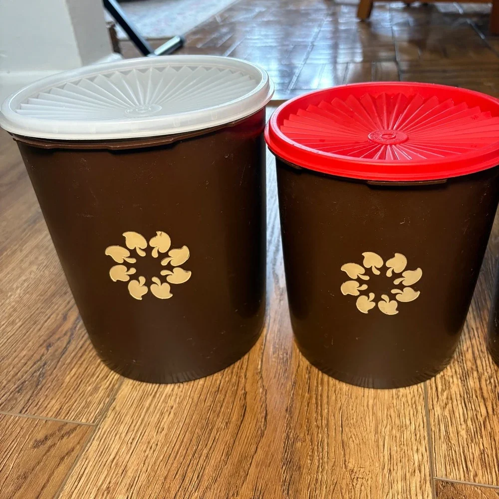 Tupperware Servalier 4 Pc Nesting Canister Mushroom Set Brown w/Lids VTG 70s USA